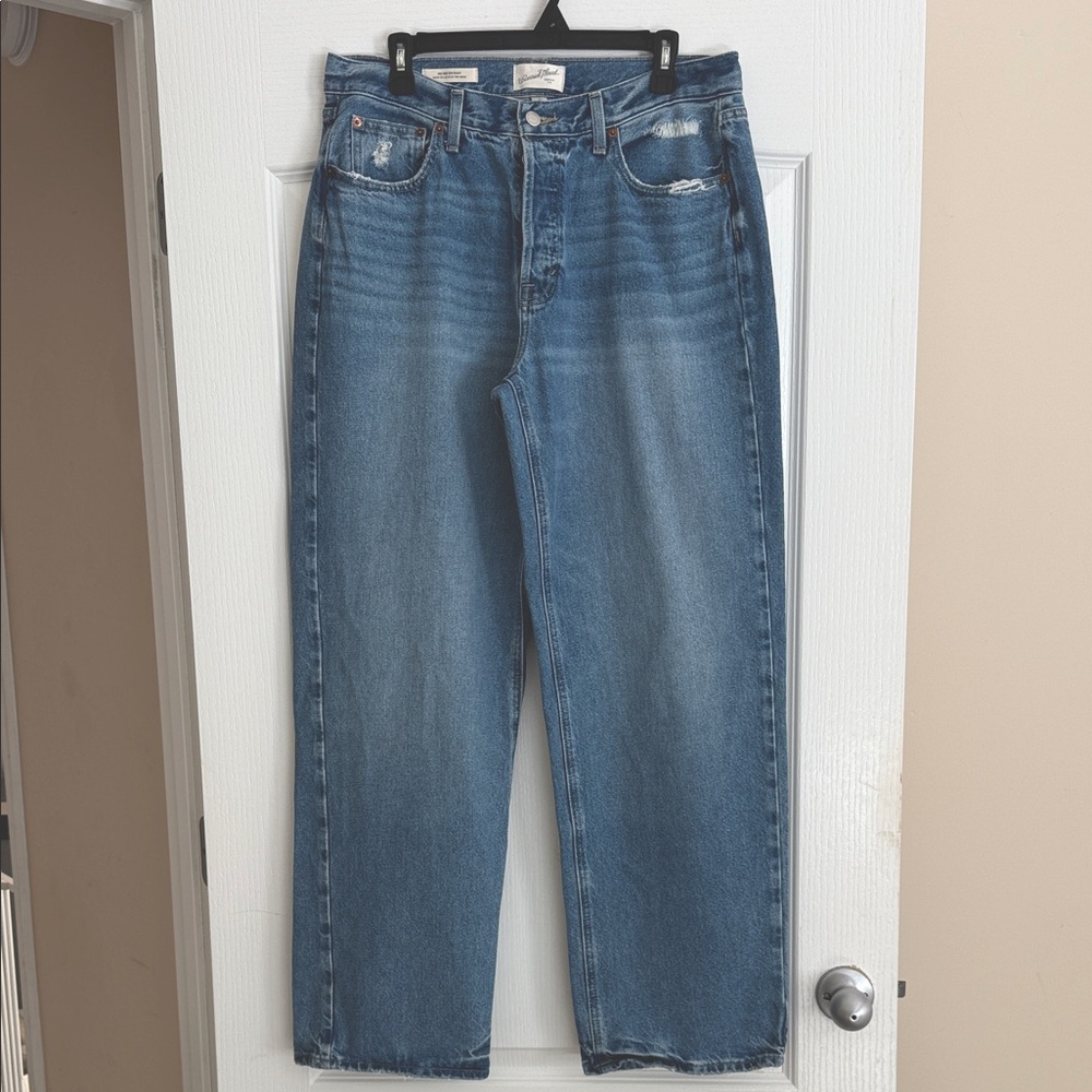 Universal Thread Relaxed Fit Blue Jeans
